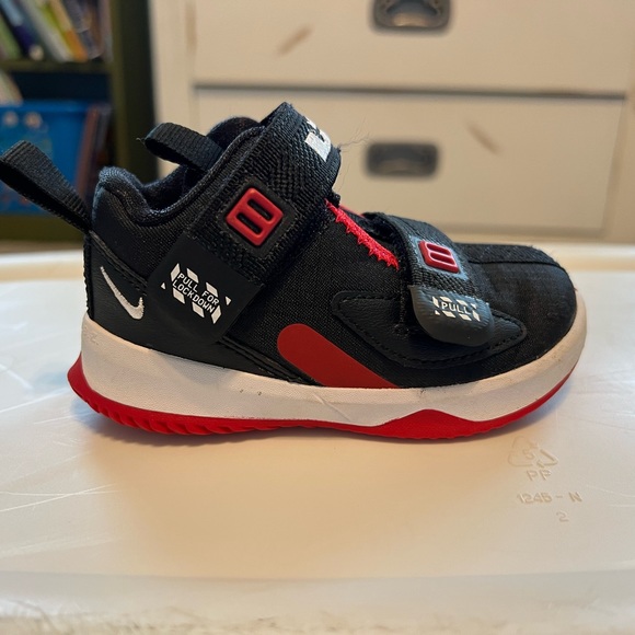 Lebron Soldiers, 5c - Picture 4 of 7